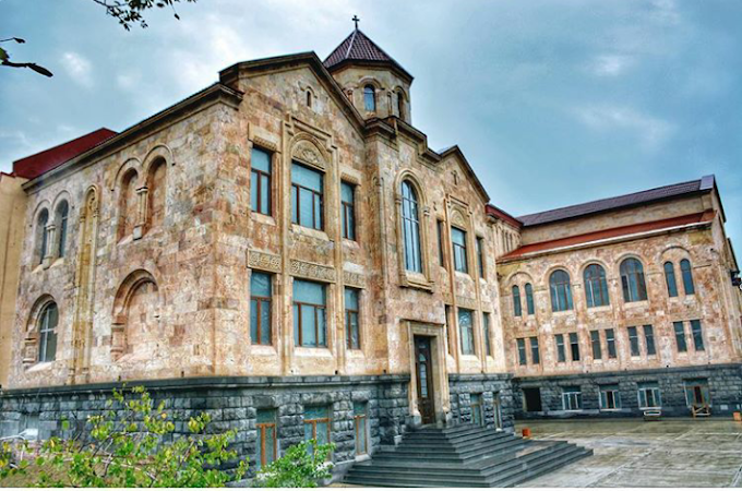 جامعة القوقاز